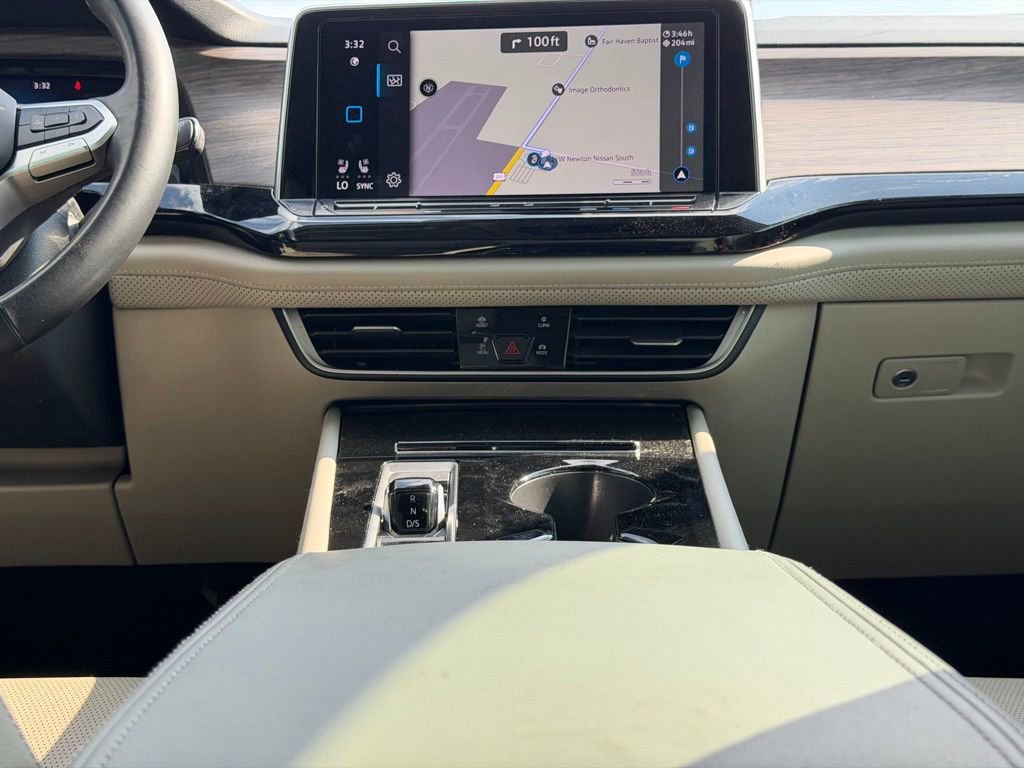 Used 2024 Volkswagen Atlas SEL Premium R-Line image 24