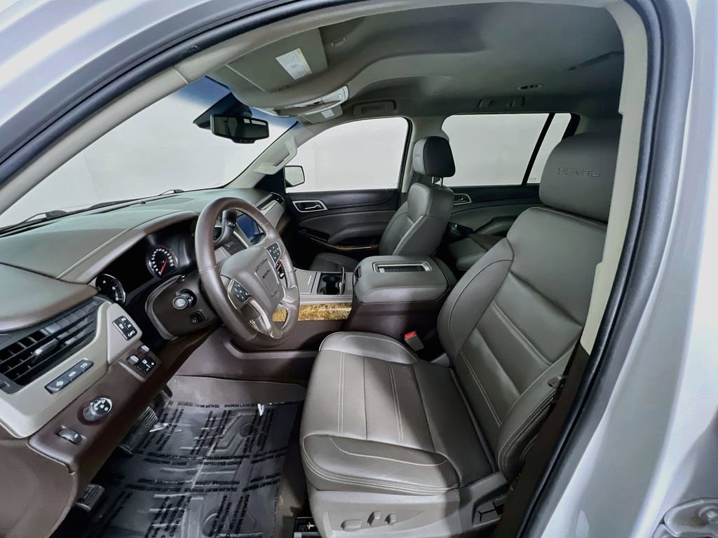 Used 2016 GMC Yukon XL Denali RWD image 21
