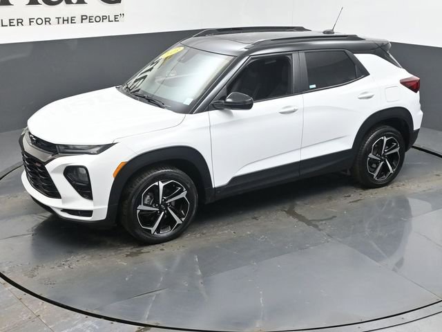 Used 2023 Chevrolet TrailBlazer RS w/ Sun and Liftgate Package image 44