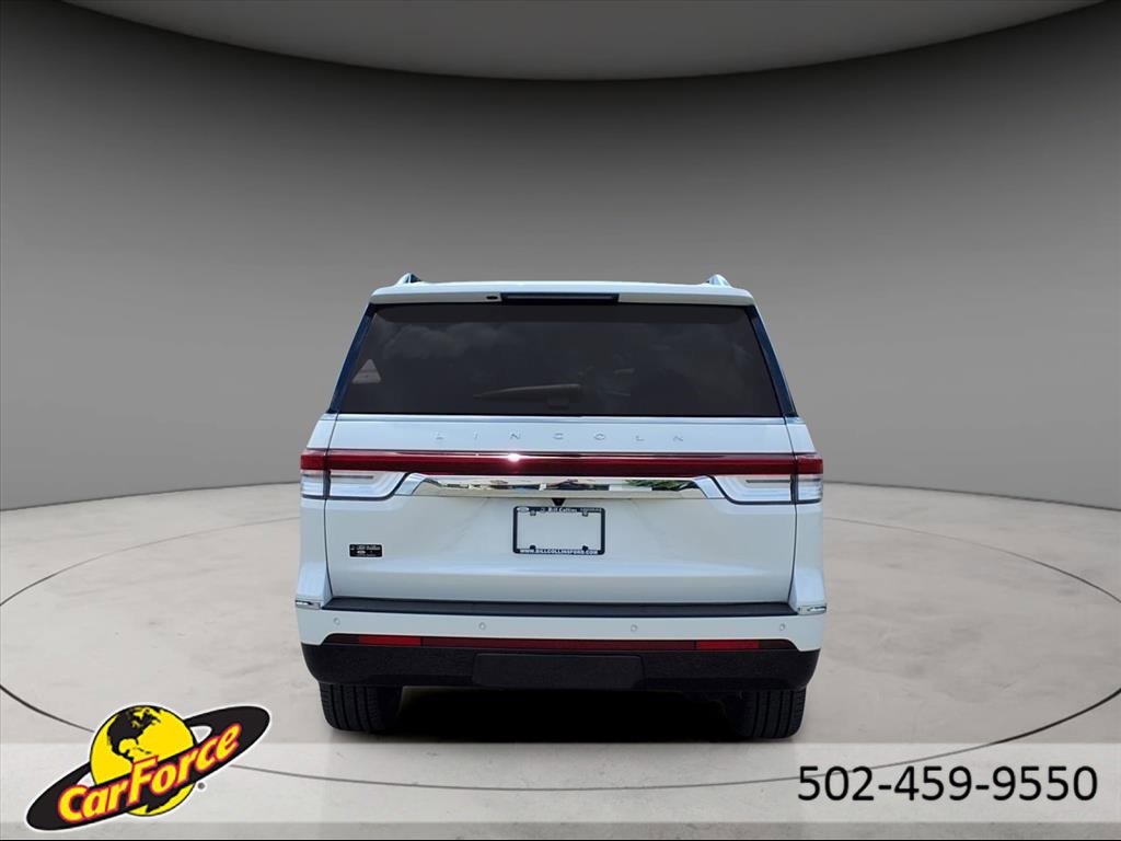 Used 2023 Lincoln Navigator Reserve image 8