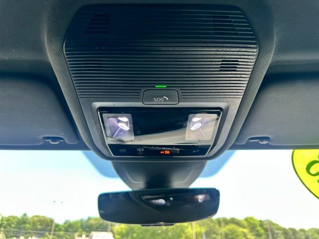 Used 2023 Volkswagen Golf 20th Anniversary Edition image 23