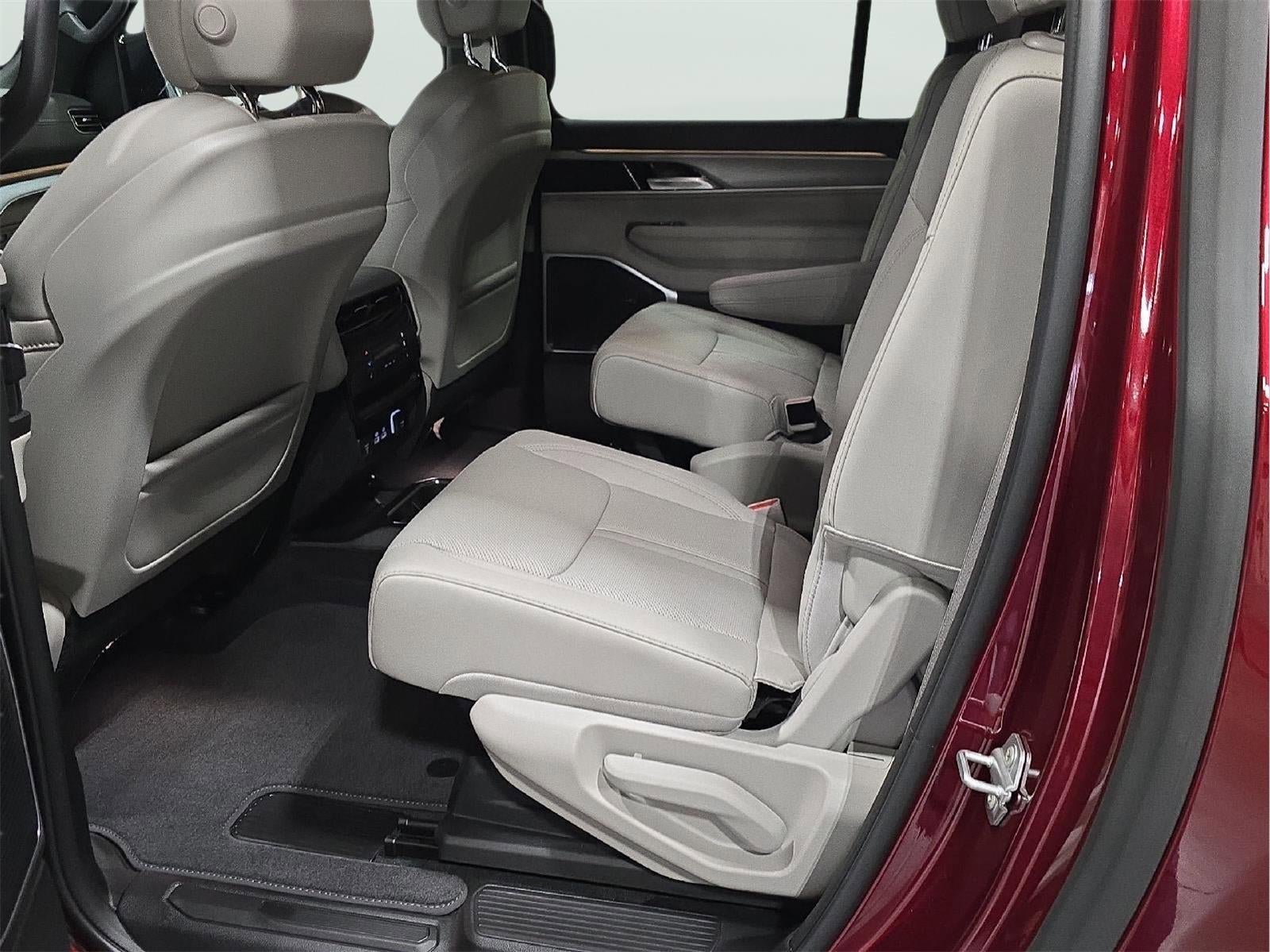 New 2026 Jeep Grand Wagoneer L Limited AWD/4WD image 22