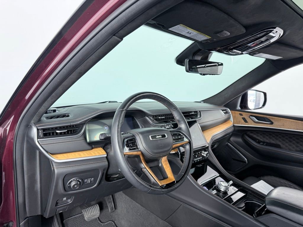 Used 2021 Jeep Grand Cherokee L Summit image 28