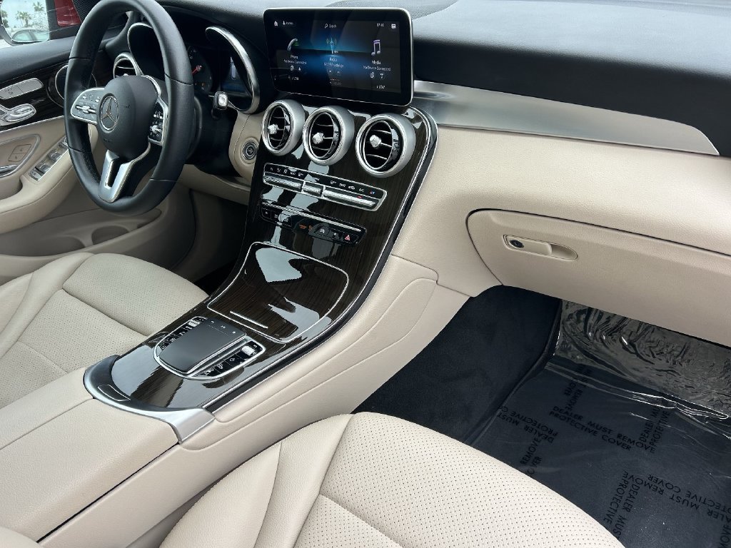 Used 2021 Mercedes-Benz GLC 300 4MATIC image 8