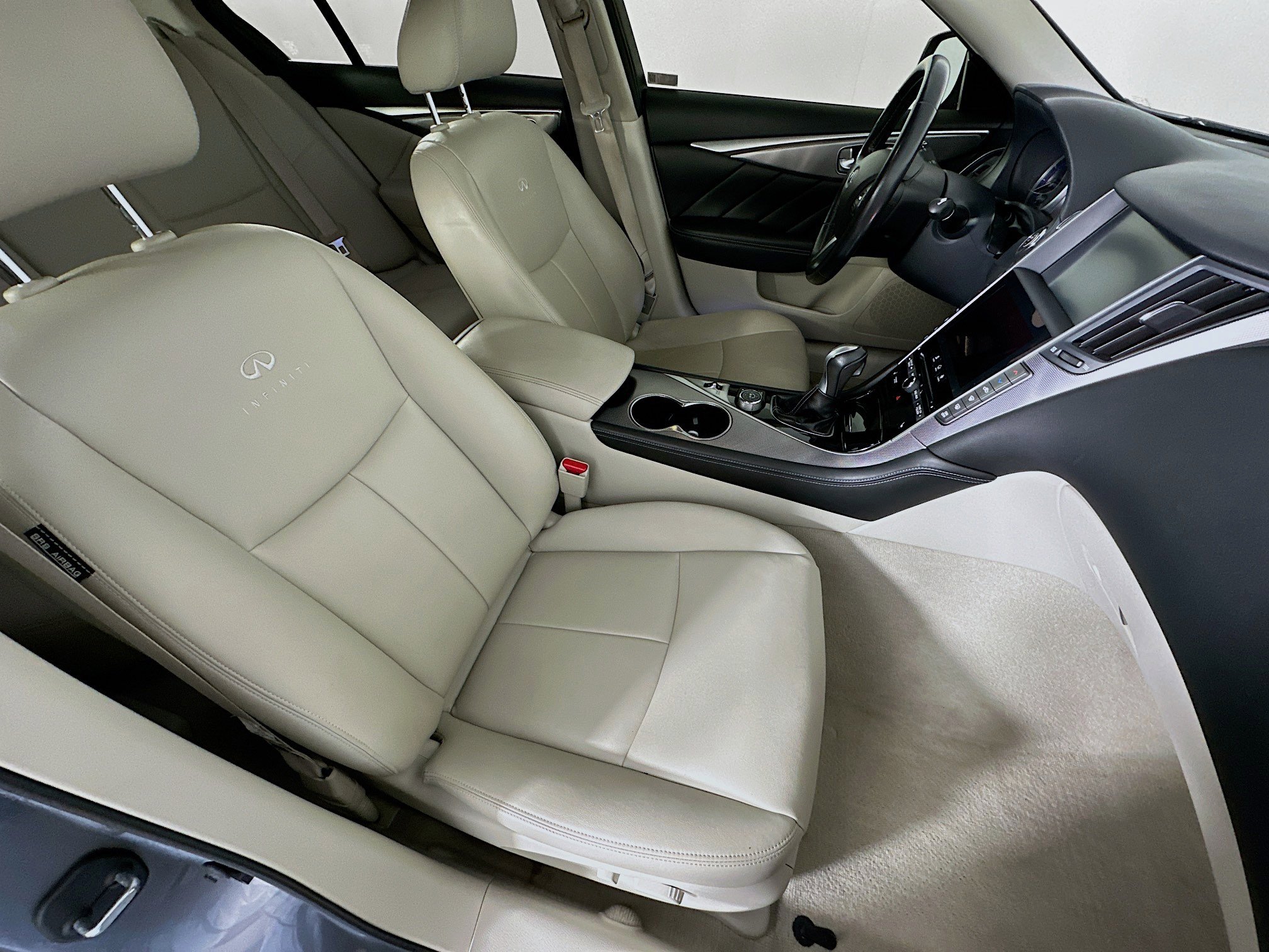 Used 2014 INFINITI Q50 Premium w/ Navigation Package image 32