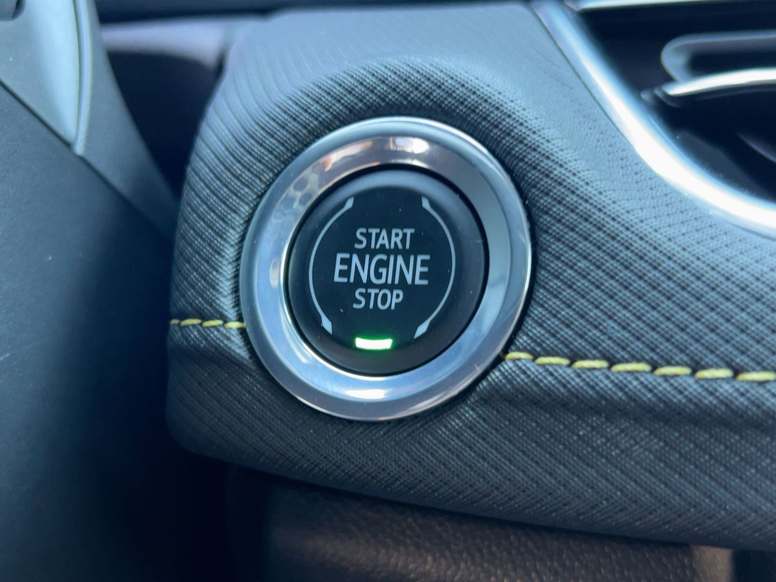 Used 2024 Chevrolet TrailBlazer ACTIV w/ Driver Confidence Package image 27