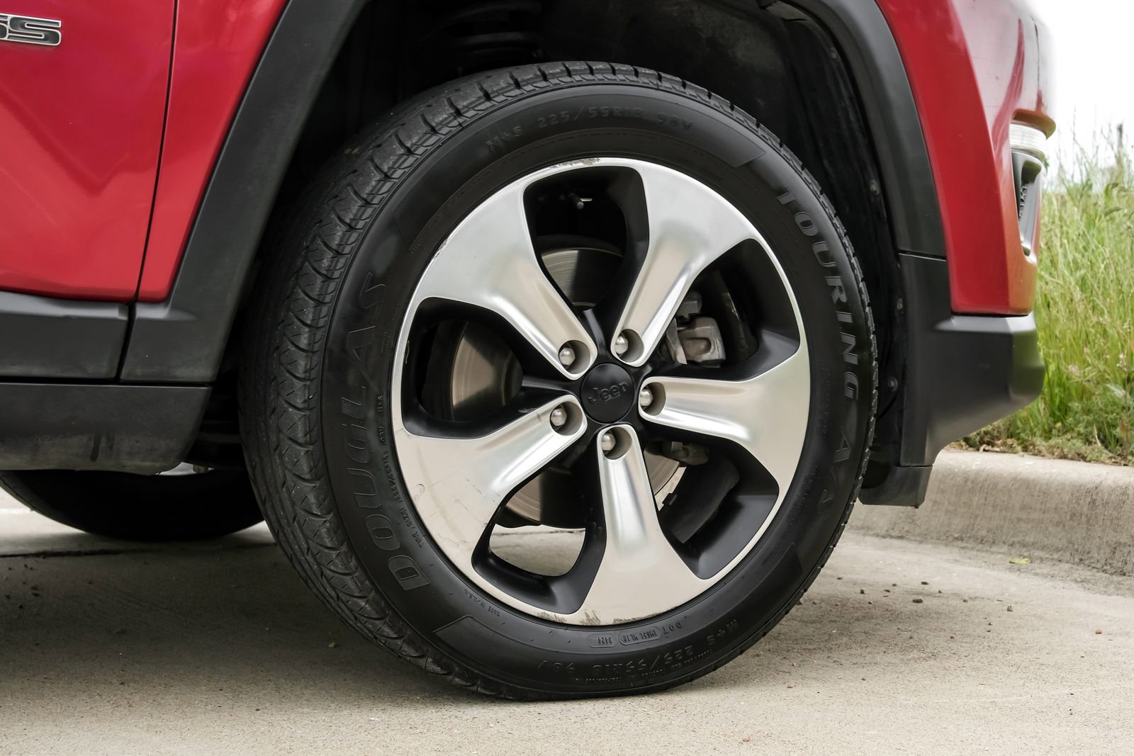 Used 2017 Jeep Compass Latitude w/ Popular Equipment Group FWD image 53