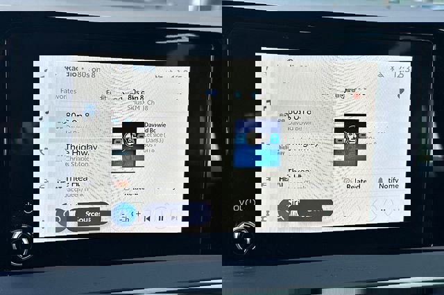 Used 2025 Toyota Prius LE image 21