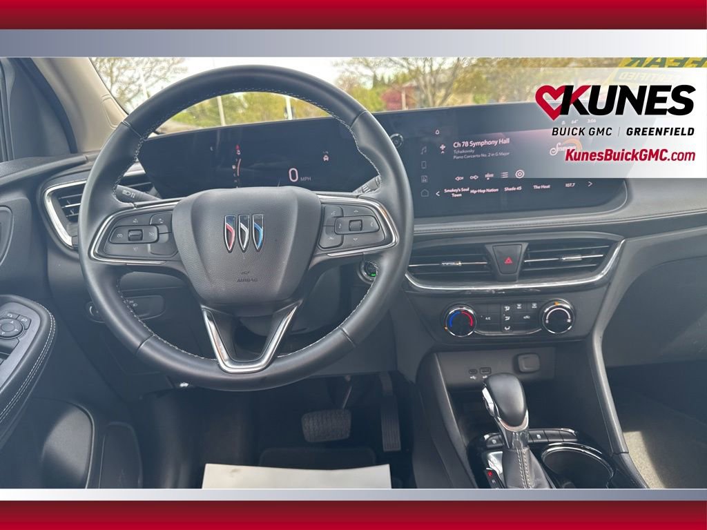 Used 2025 Buick Encore GX Preferred AWD/4WD image 37