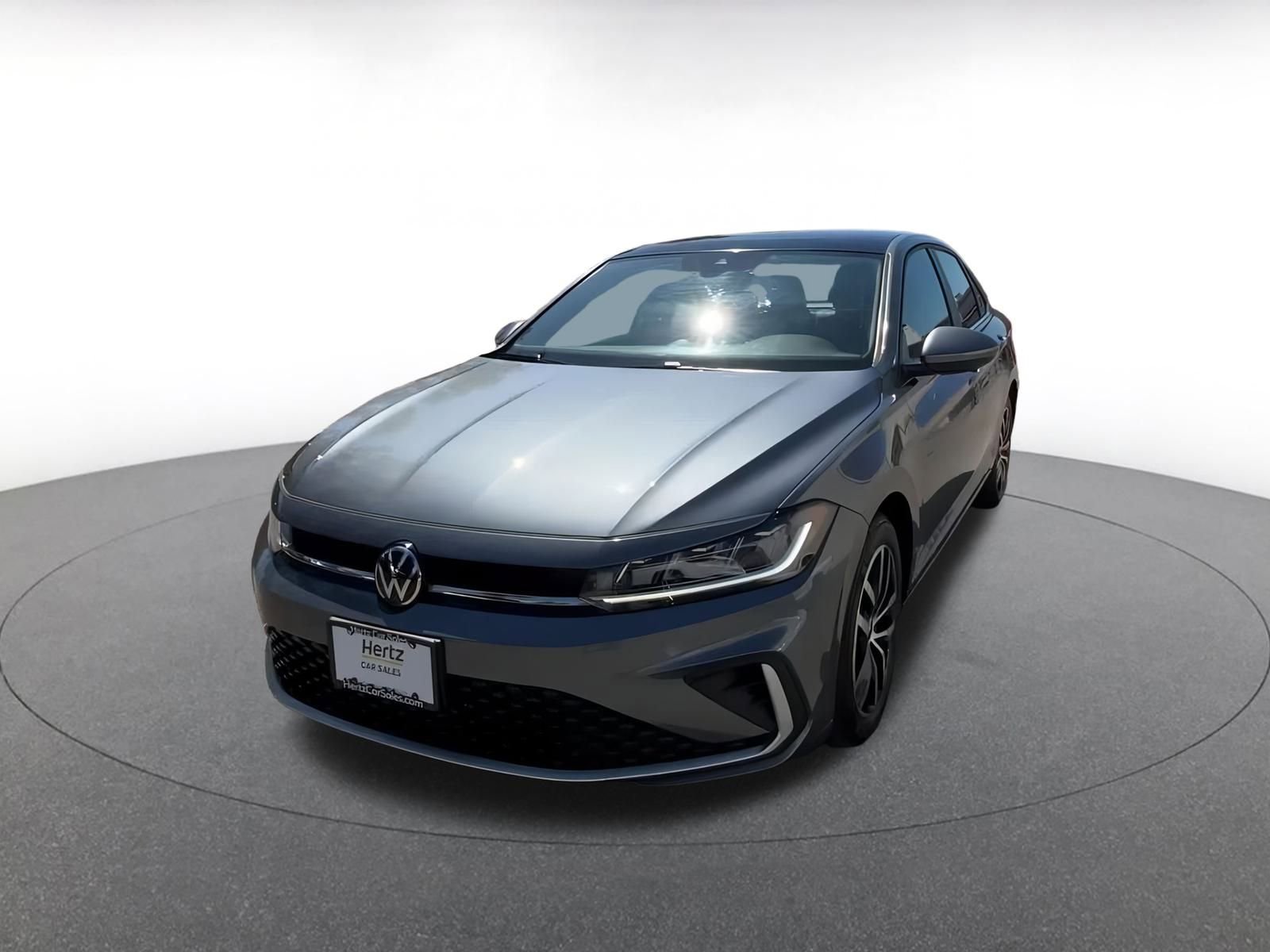 Used 2025 Volkswagen Jetta SE image 7