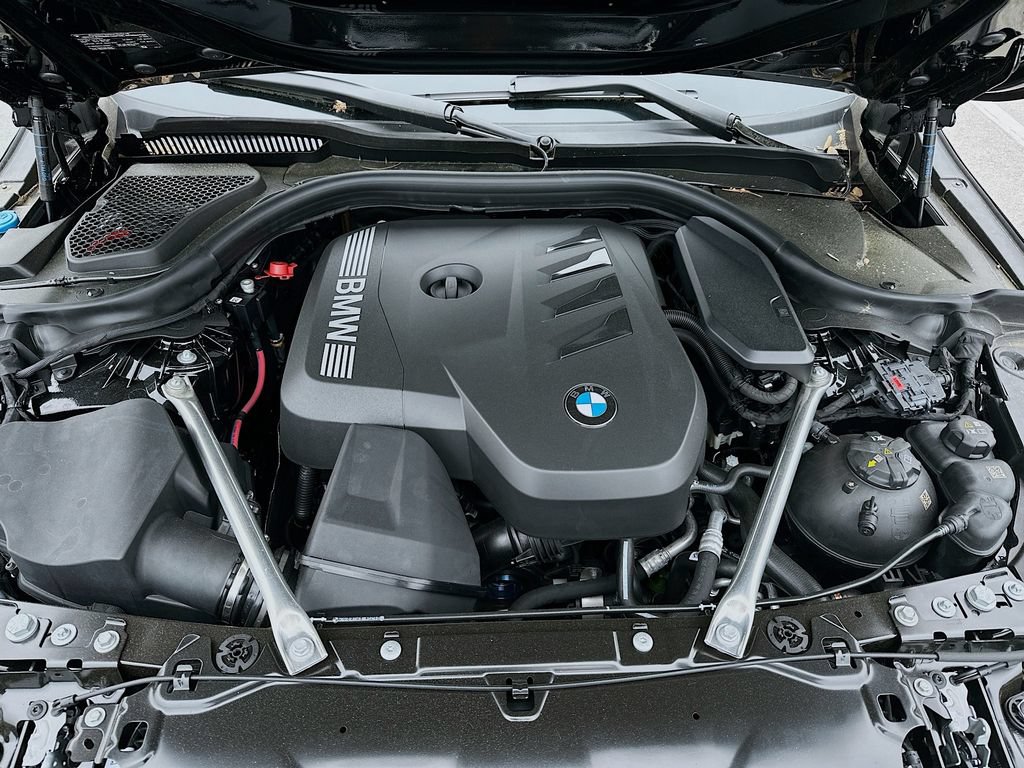 New 2026 BMW 530i xDrive w/ Executive Package AWD/4WD image 32