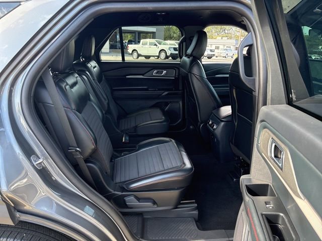 Certified 2025 Ford Explorer ST-Line AWD/4WD image 24