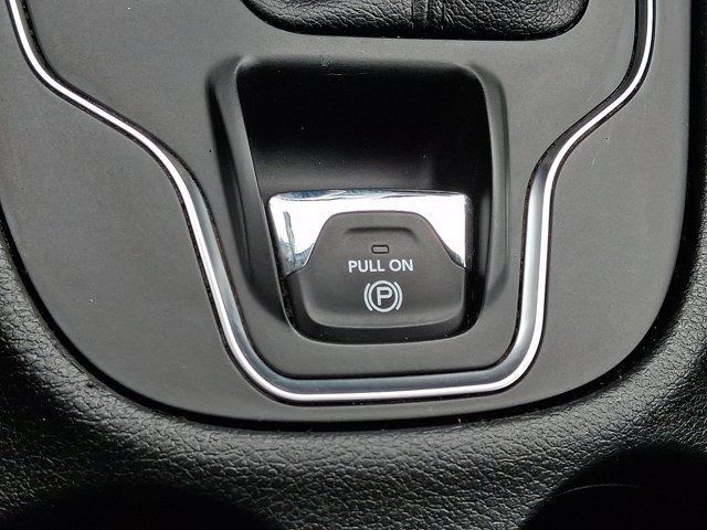 Certified 2021 Jeep Cherokee Latitude Lux AWD/4WD image 30