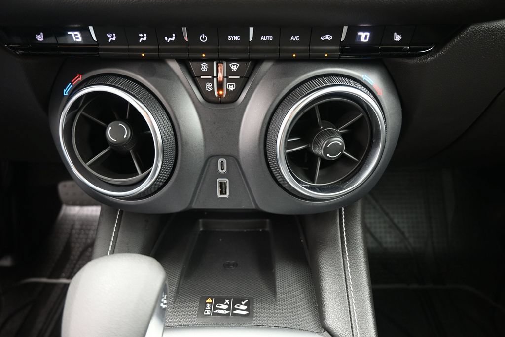 Used 2024 Chevrolet Blazer LT w/ Convenience Package FWD image 4