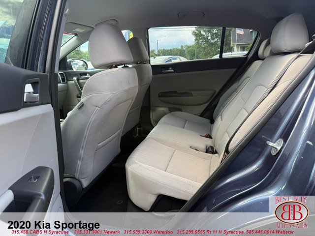 Used 2020 Kia Sportage LX AWD/4WD image 11