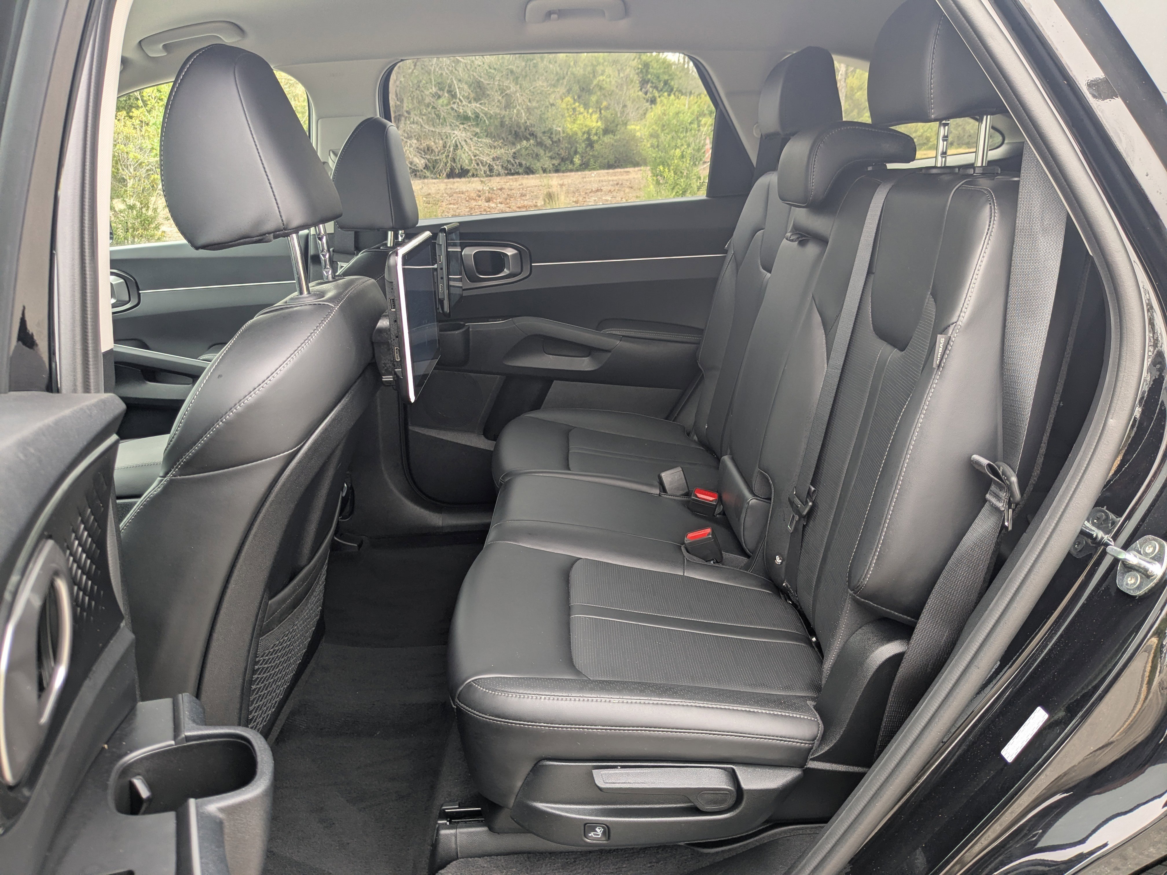 Certified 2025 Kia Sorento S image 19