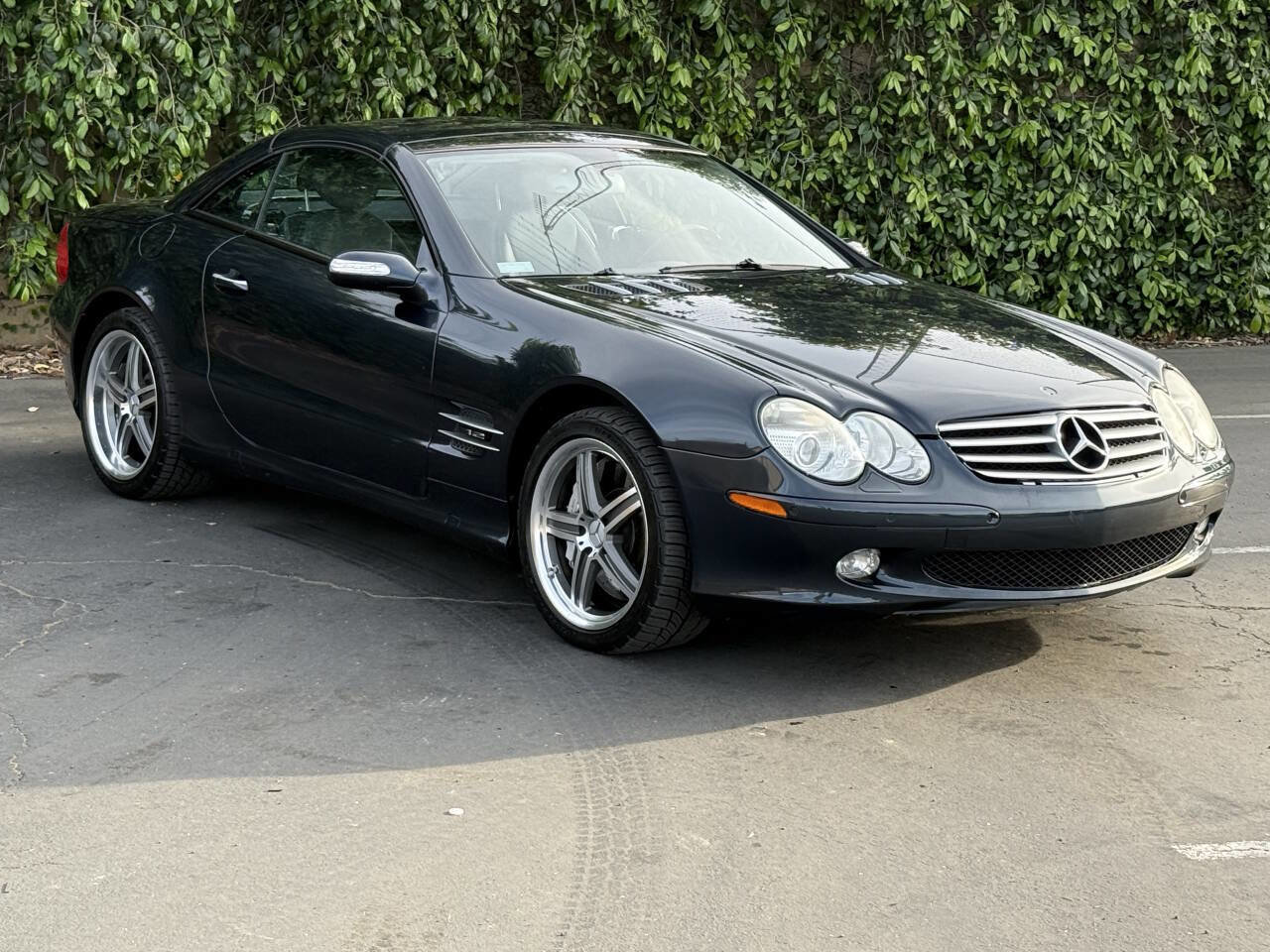 Used 2005 Mercedes-Benz SL 600 image 3