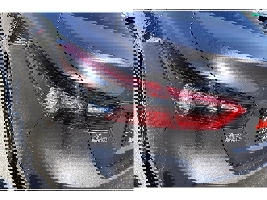 Used 2023 Toyota Camry XLE image 29