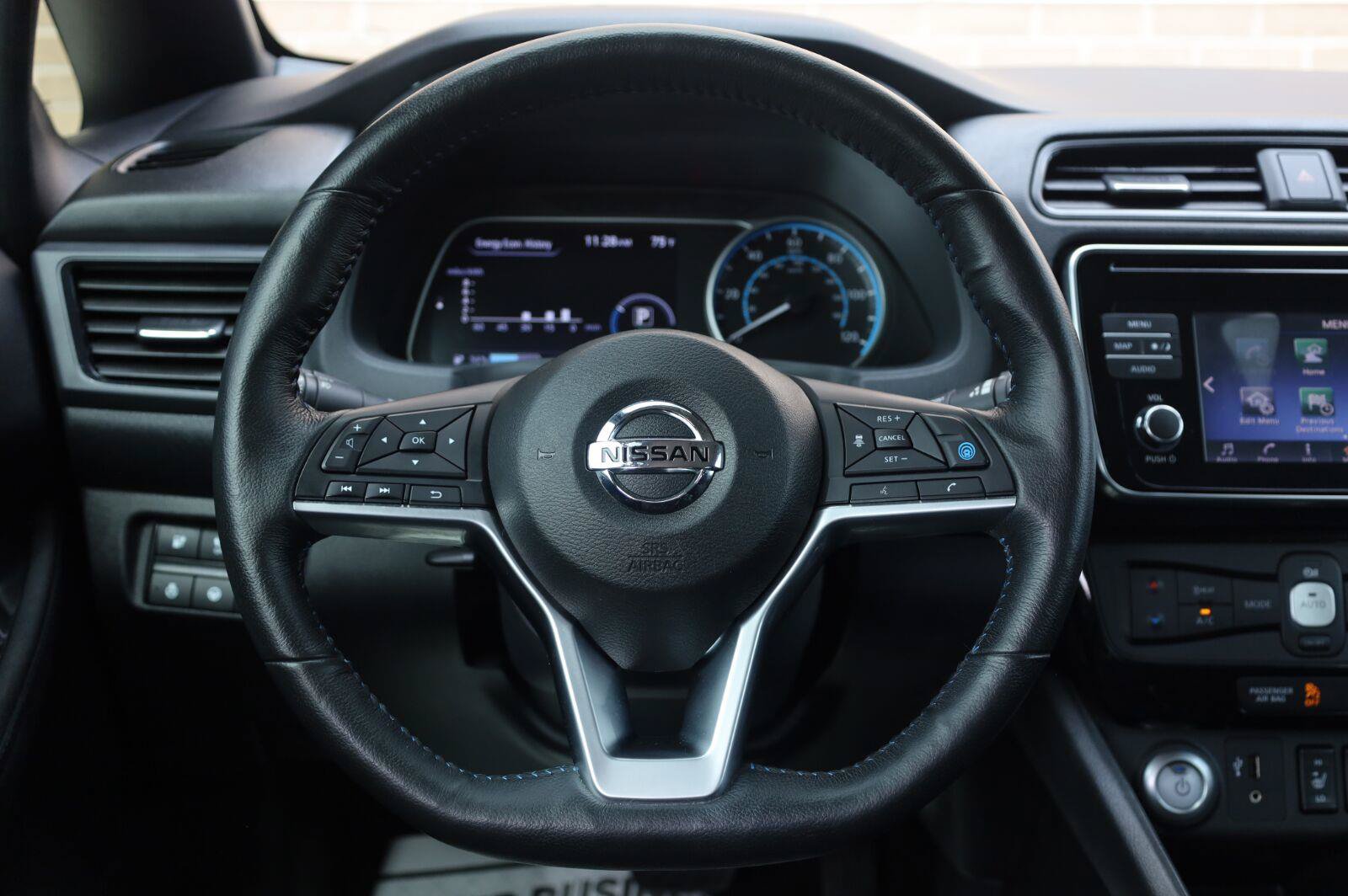 Used 2018 Nissan Leaf SV w/ SV Technology Package FWD image 27