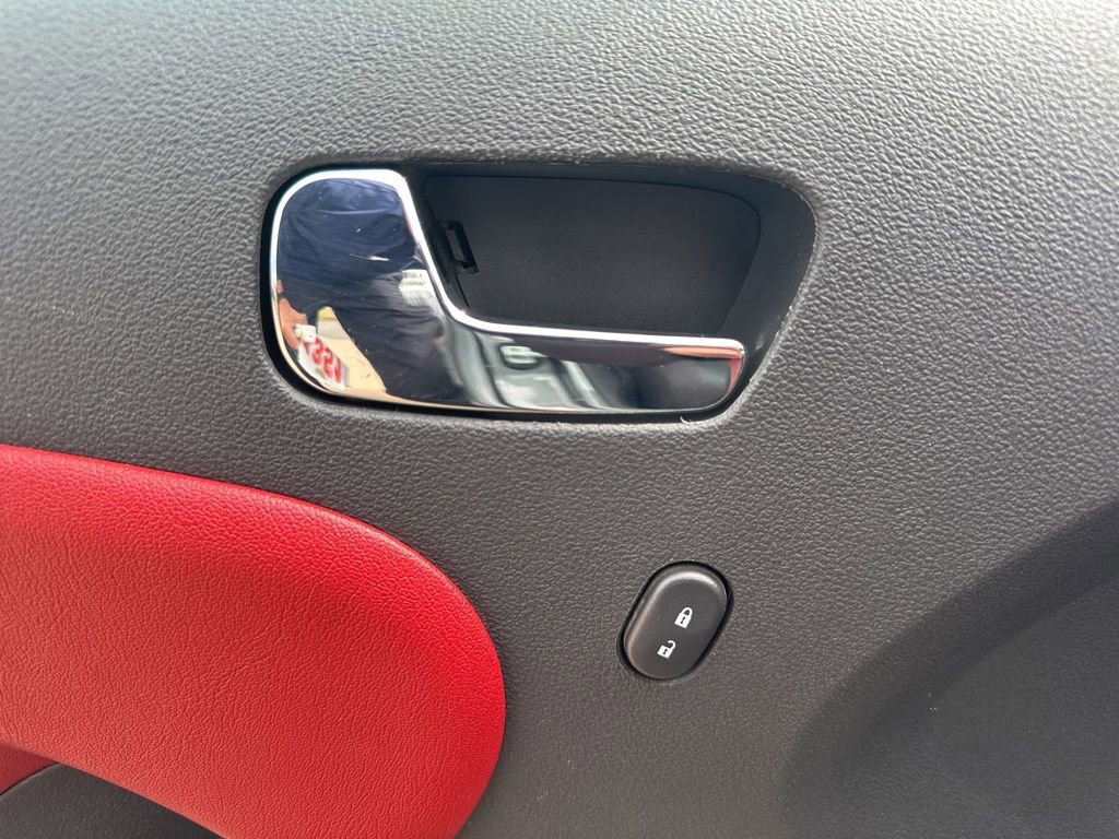 Used 2007 Saturn Sky Red Line RWD image 18