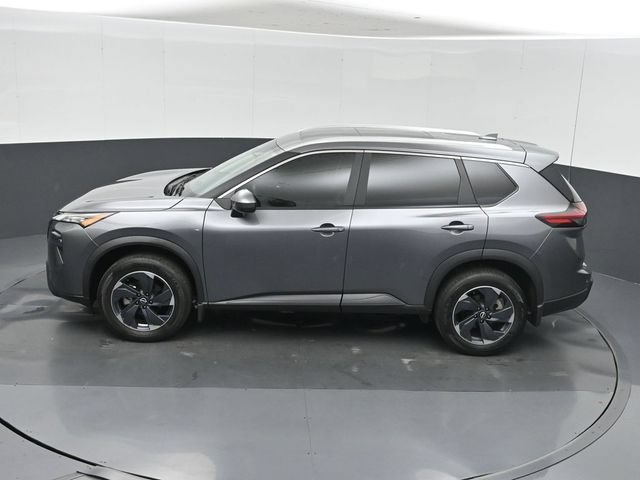 Used 2024 Nissan Rogue SV w/ SV Premium Package FWD image 42