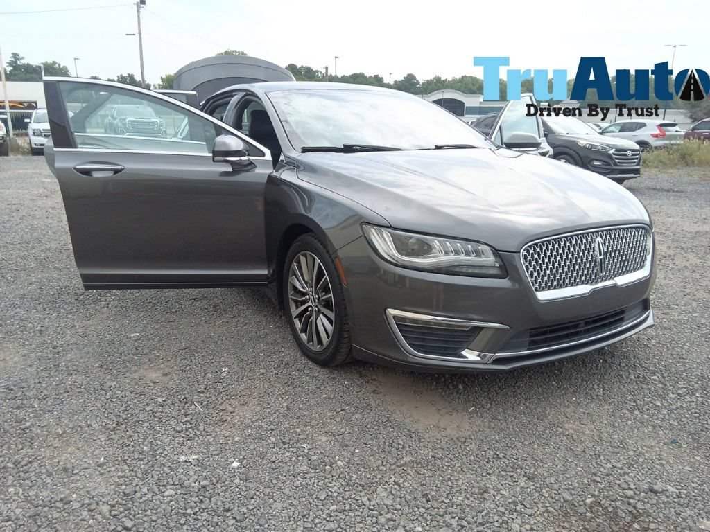 Used 2017 Lincoln MKZ Select w/ Select Plus Package FWD image 9