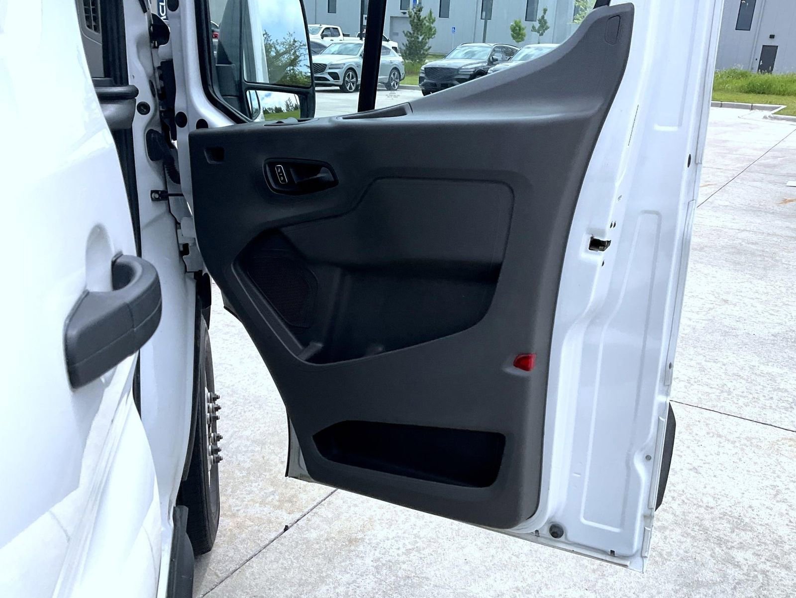 Used 2023 Ford Transit 250 Medium Roof AWD w/ Load Area Protection Package image 17