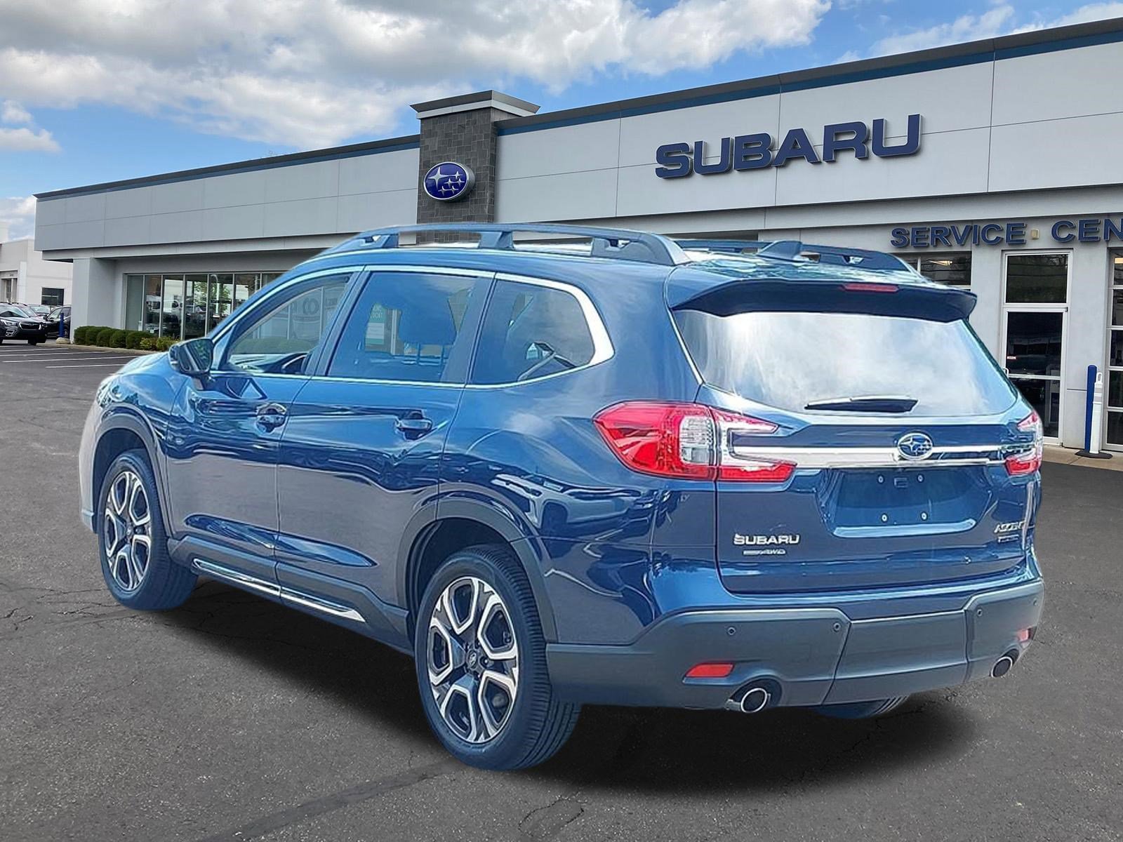 Certified 2025 Subaru Ascent Limited AWD/4WD image 5