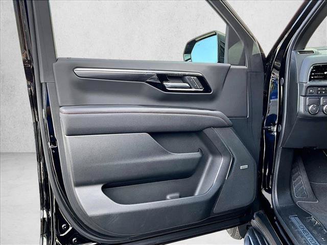 Used 2026 Chevrolet Suburban RST w/ Comfort Package RWD image 18