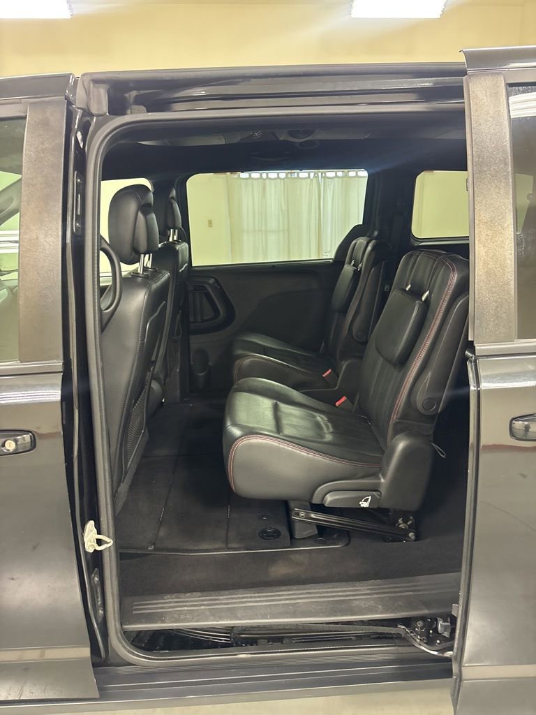 Used 2019 Dodge Grand Caravan GT FWD image 23