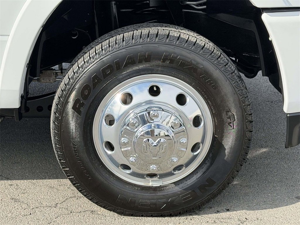 Used 2024 RAM 3500 Limited image 7