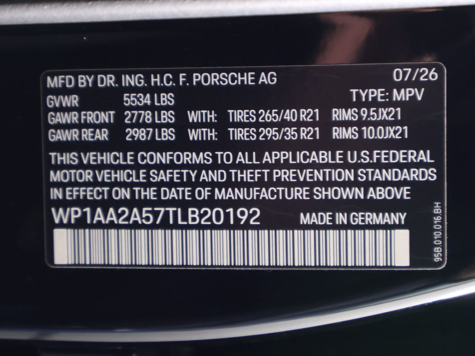 New 2026 Porsche Macan AWD/4WD image 24