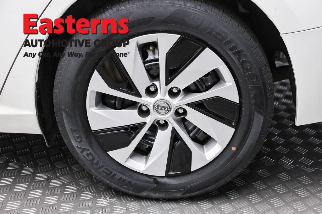 Used 2024 Nissan Altima 2.5 S FWD image 8