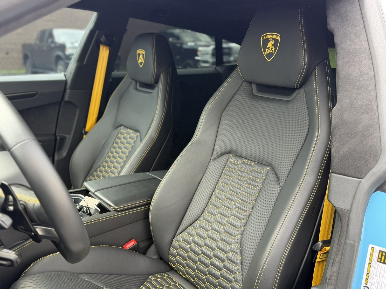Used 2024 Lamborghini Urus S AWD/4WD image 25