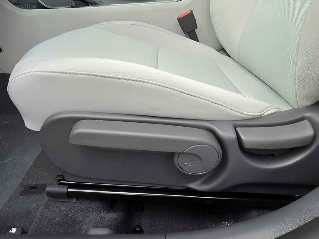 New 2026 Hyundai Kona SE image 16