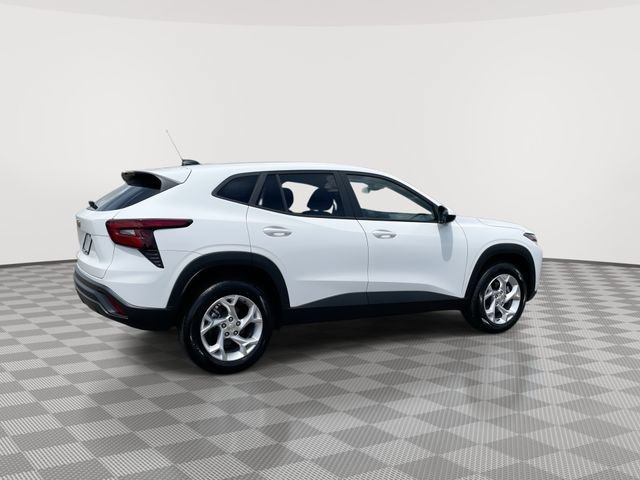 New 2026 Chevrolet Trax LS w/ LS Convenience Package FWD image 14