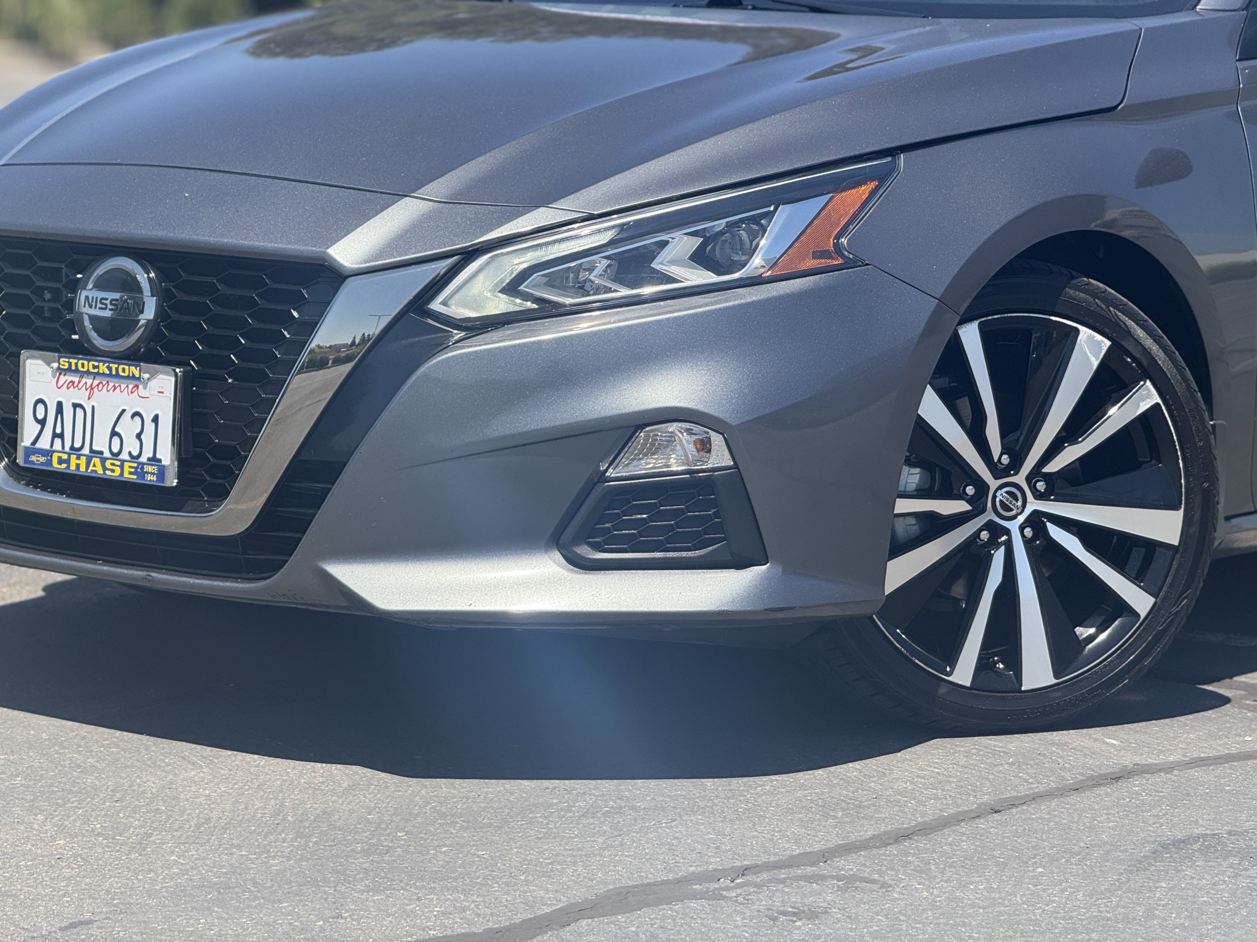 Used 2022 Nissan Altima 2.5 SR image 3