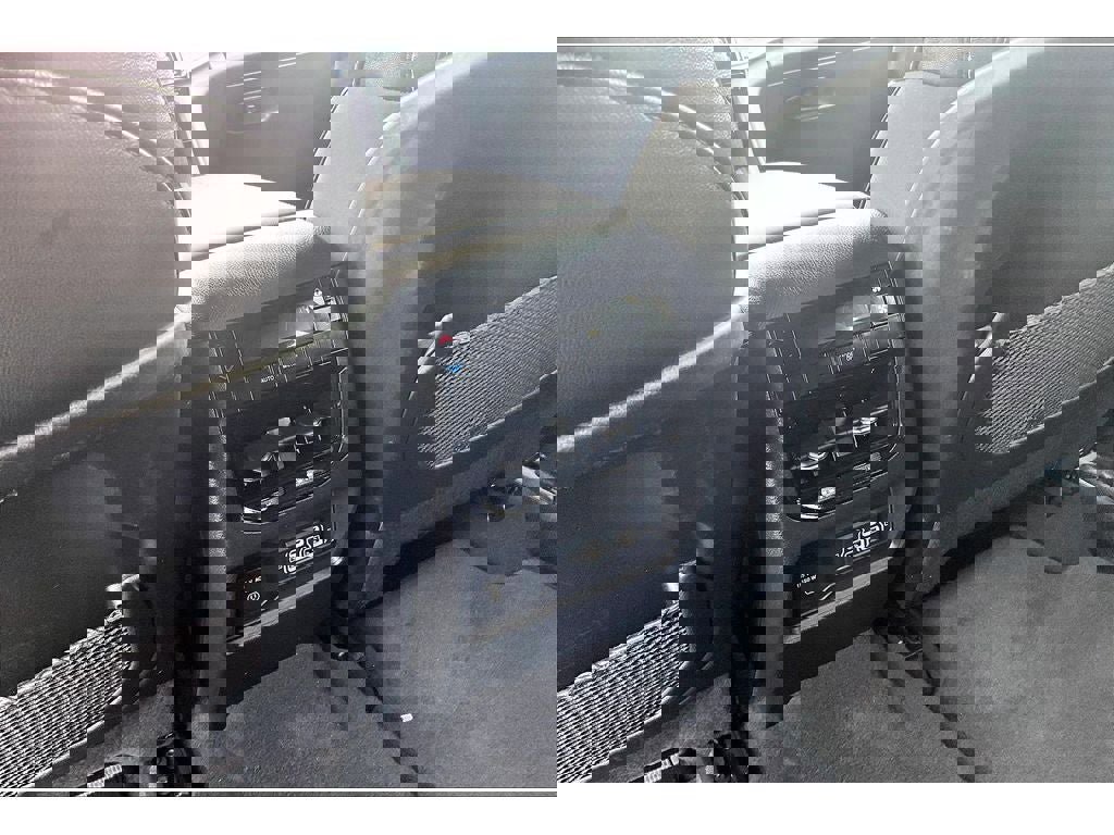 Used 2024 Jeep Grand Cherokee L Laredo image 26