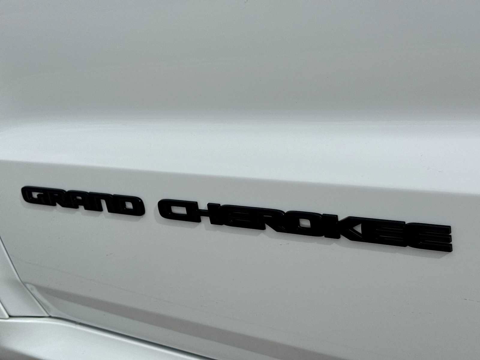 Used 2018 Jeep Grand Cherokee SRT AWD/4WD image 12