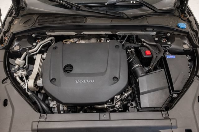 Used 2023 Volvo S90 B6 Plus AWD/4WD image 3