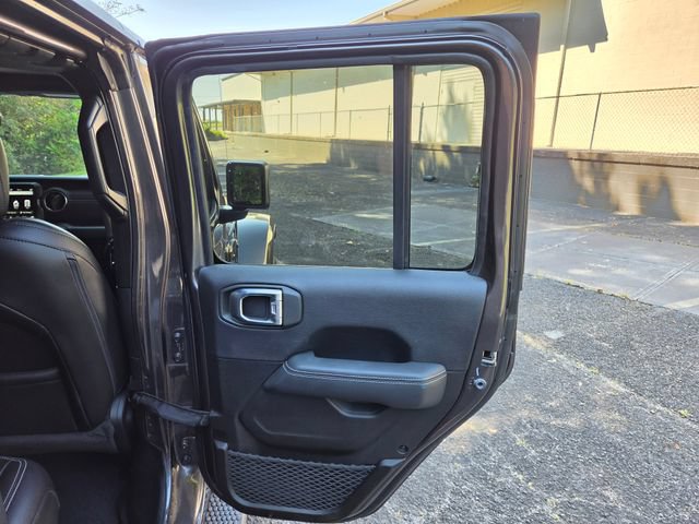 Used 2022 Jeep Wrangler Unlimited Sahara w/ Cold Weather Group AWD/4WD image 26
