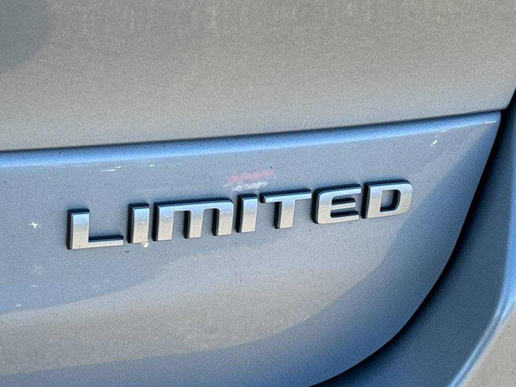 Used 2024 Jeep Grand Cherokee L Limited image 8
