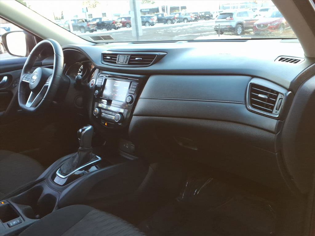 Used 2018 Nissan Rogue SV w/ Premium Package image 17
