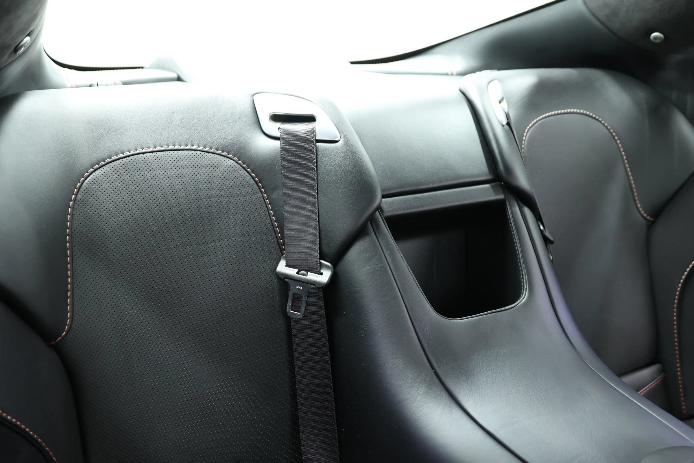 Used 2014 Aston Martin Vanquish Coupe RWD image 70