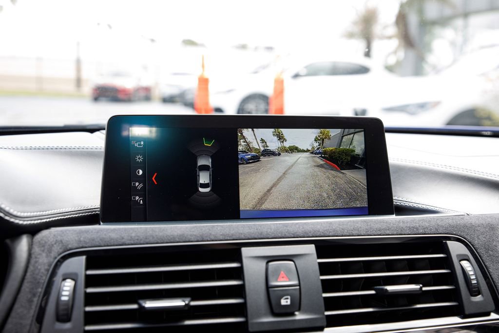 Used 2018 BMW M3 CS w/ Executive Package image 42