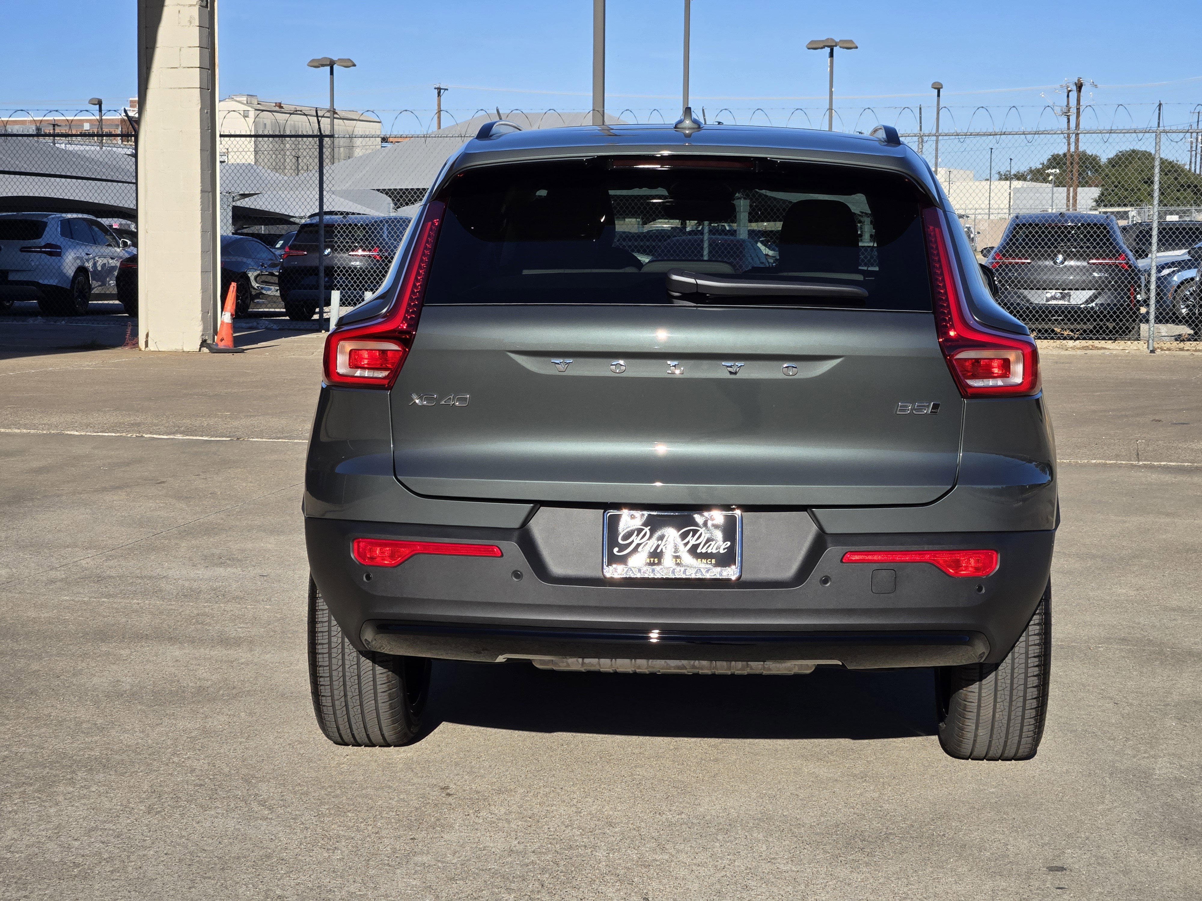 New 2026 Volvo XC40 B5 Ultra w/ Protection Package Premier image 8