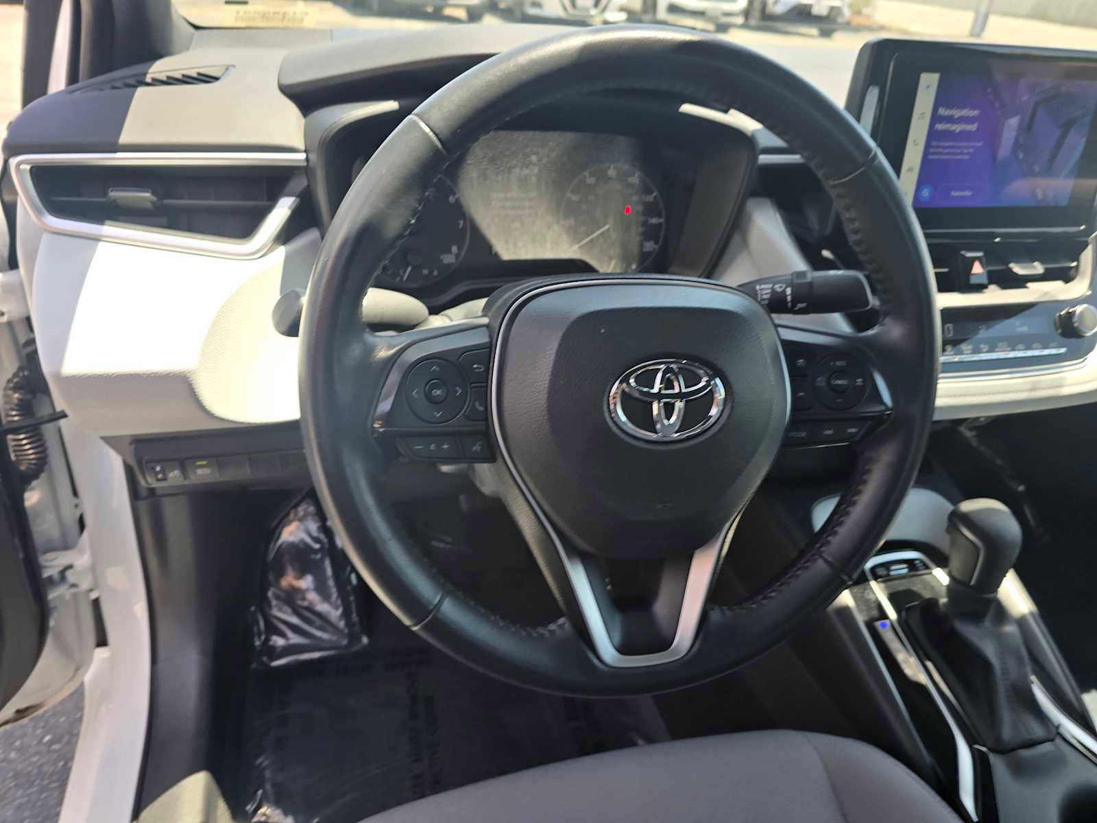 Used 2023 Toyota Corolla SE FWD image 23