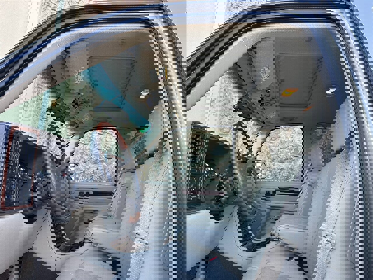 Used 2002 Cadillac Escalade EXT image 31