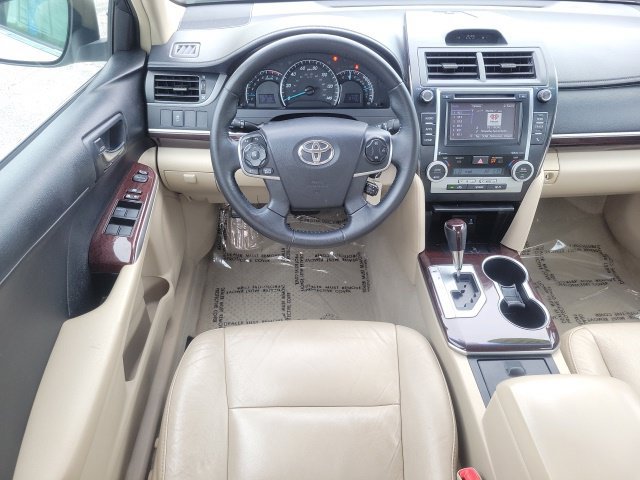 Used 2014 Toyota Camry XLE FWD image 15