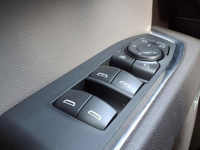Used 2026 GMC Sierra 1500 SLT RWD image 16